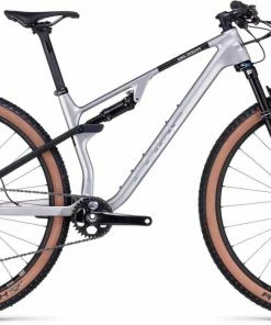 Cube AMS ZERO99 C:68X Race 29 Silver N Black VTT Tout Suspendu