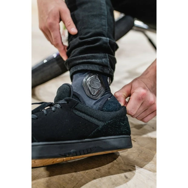 Protège-Cheville VTT/BMX G-Form Pro-X3 2 Protège-Cheville VTT/BMX G-Form Pro-X3 – Image 2